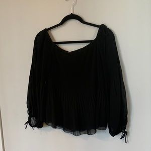 Aritzia Wilfred Talence Off-the-Shoulder Blouse